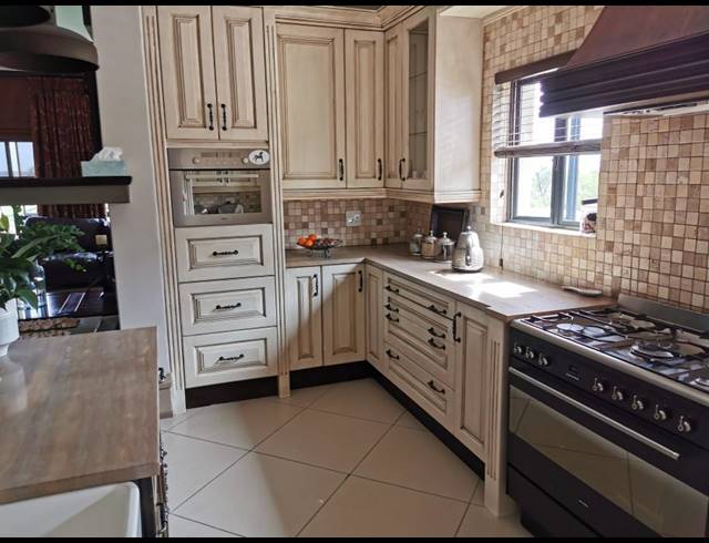4 BEDROOM GATED ESTATE FOR SALE IN SABLE HILLS